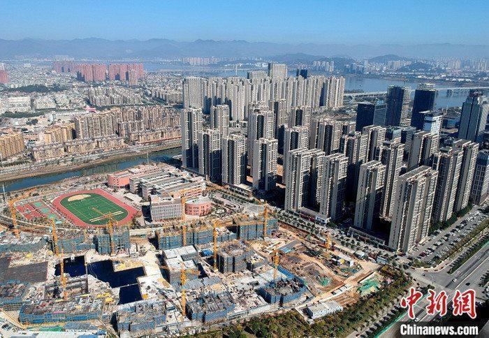 資料圖：航拍一處新建住宅。 <a target='_blank' href='/'>中新社</a>記者 呂明 攝