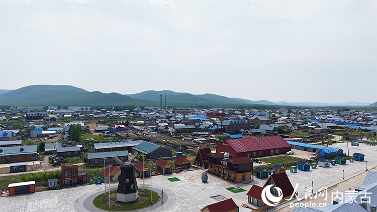 航拍恩和俄羅斯族民族鄉(xiāng)。人民網(wǎng)記者 齊浩男攝