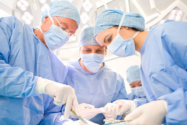 中國留學(xué)生在美遇天價(jià)手術(shù):收到1100多萬元賬單 中國留學(xué)生在美遇天價(jià)手術(shù):收到1100多萬元賬單